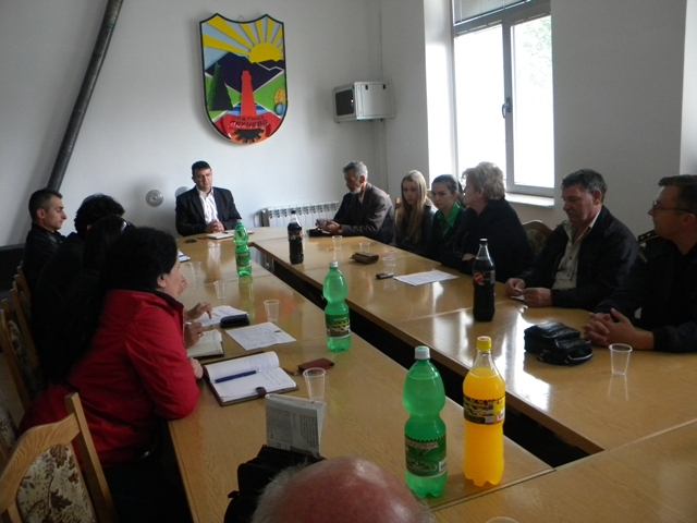 Според однапред планираната агенда на настанот, градоначалникот на општина Пехчево, вчера во салата за состаноци, одржа средба со невладините организации од општината.